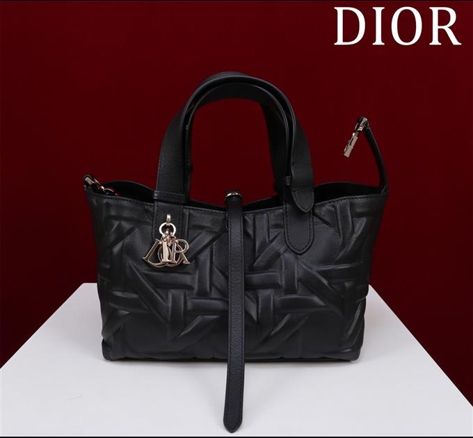 2025228Y 800P182146549